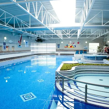 Westport - Leisure And Conference מלון