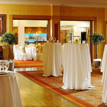 Hotel - Leisure And Conference Westport