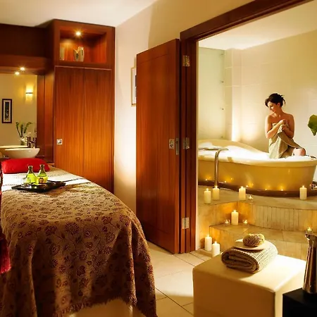 - Leisure And Conference Hotel Westport